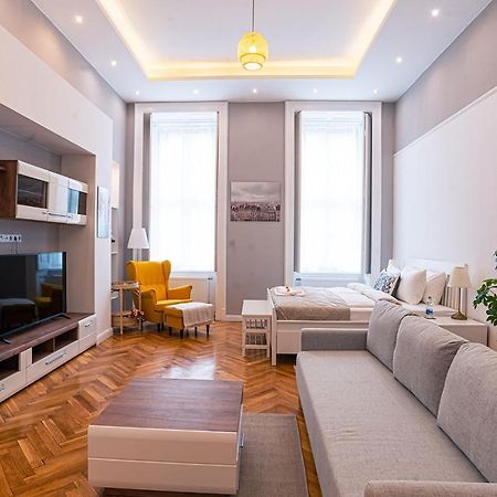Joy Apartments On Kiraly Street Budapest Exterior photo