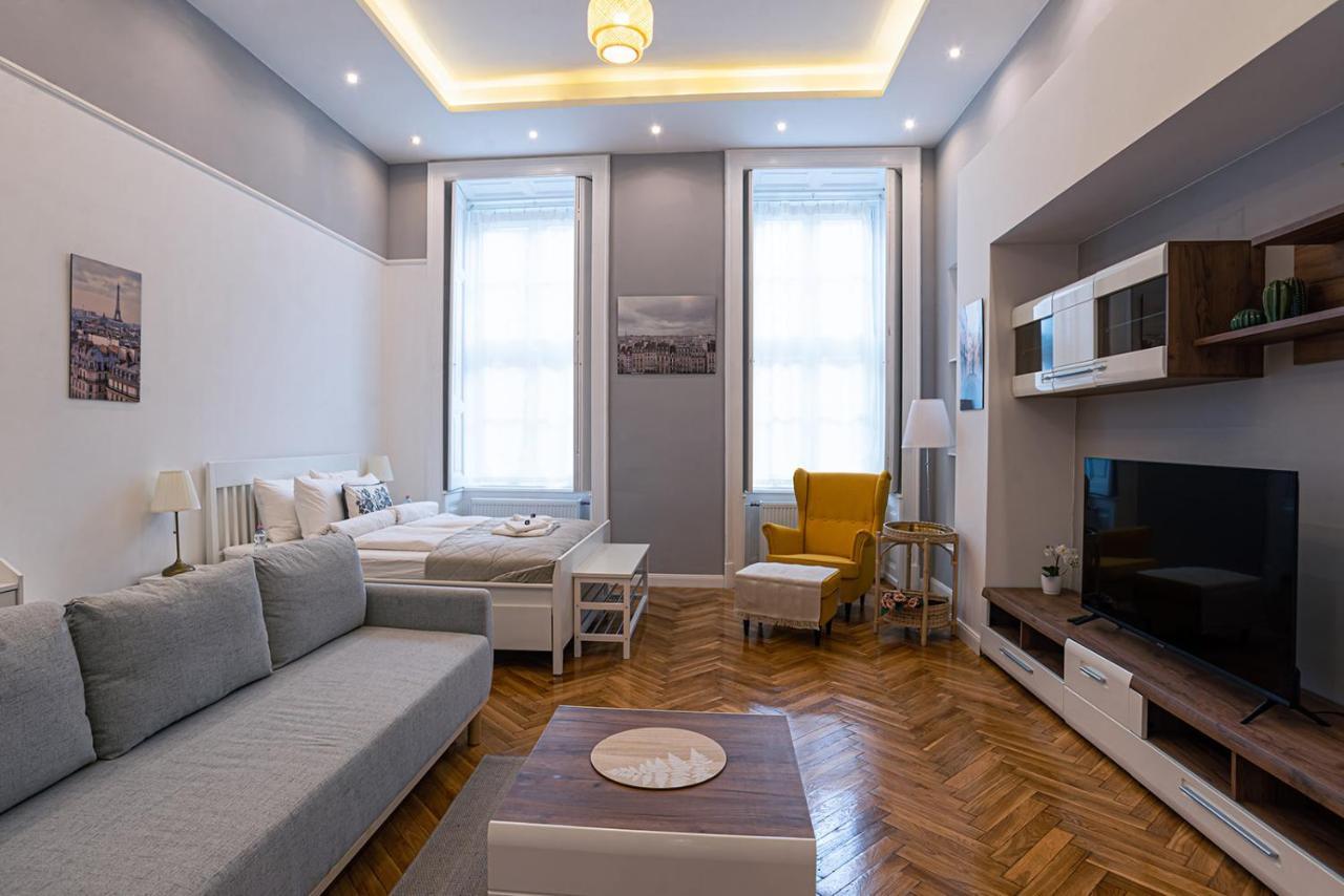 Joy Apartments On Kiraly Street Budapest Exterior photo