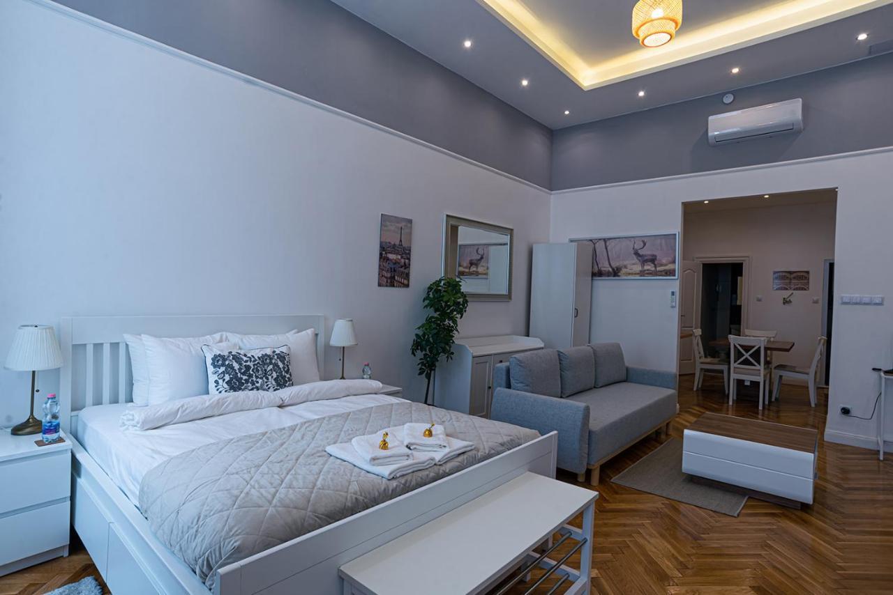 Joy Apartments On Kiraly Street Budapest Exterior photo