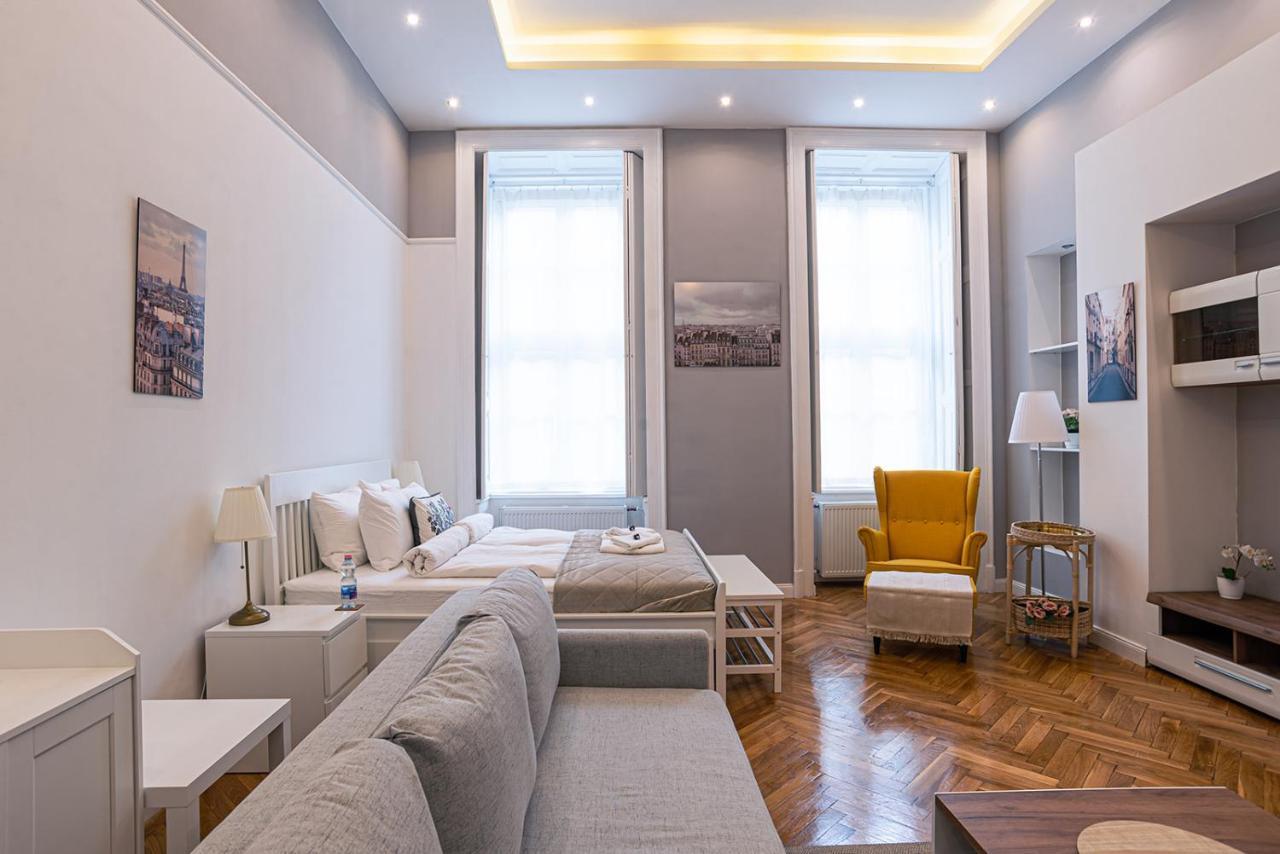 Joy Apartments On Kiraly Street Budapest Exterior photo