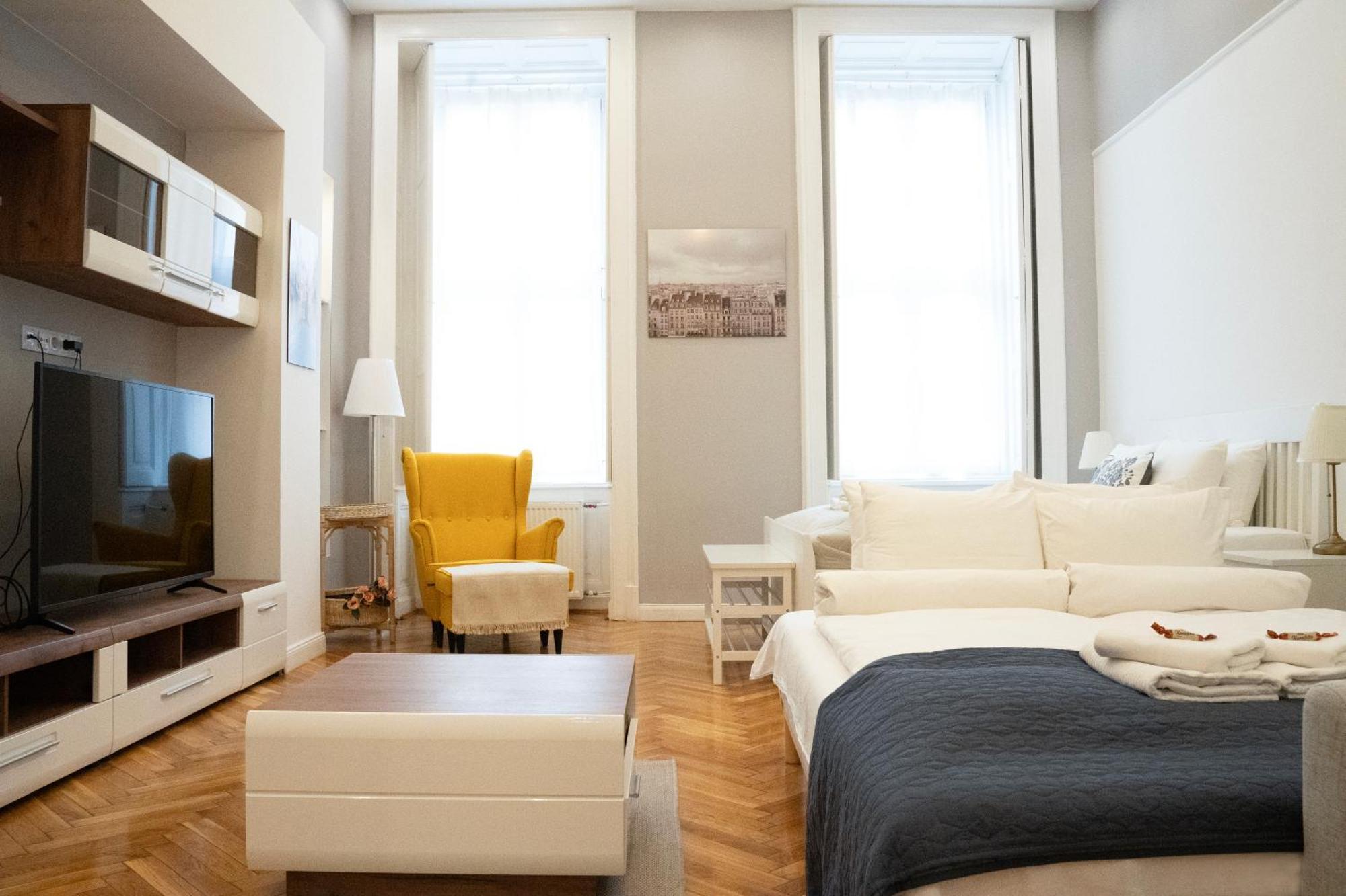 Joy Apartments On Kiraly Street Budapest Exterior photo